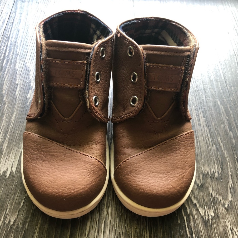 Tiny Toms high tops